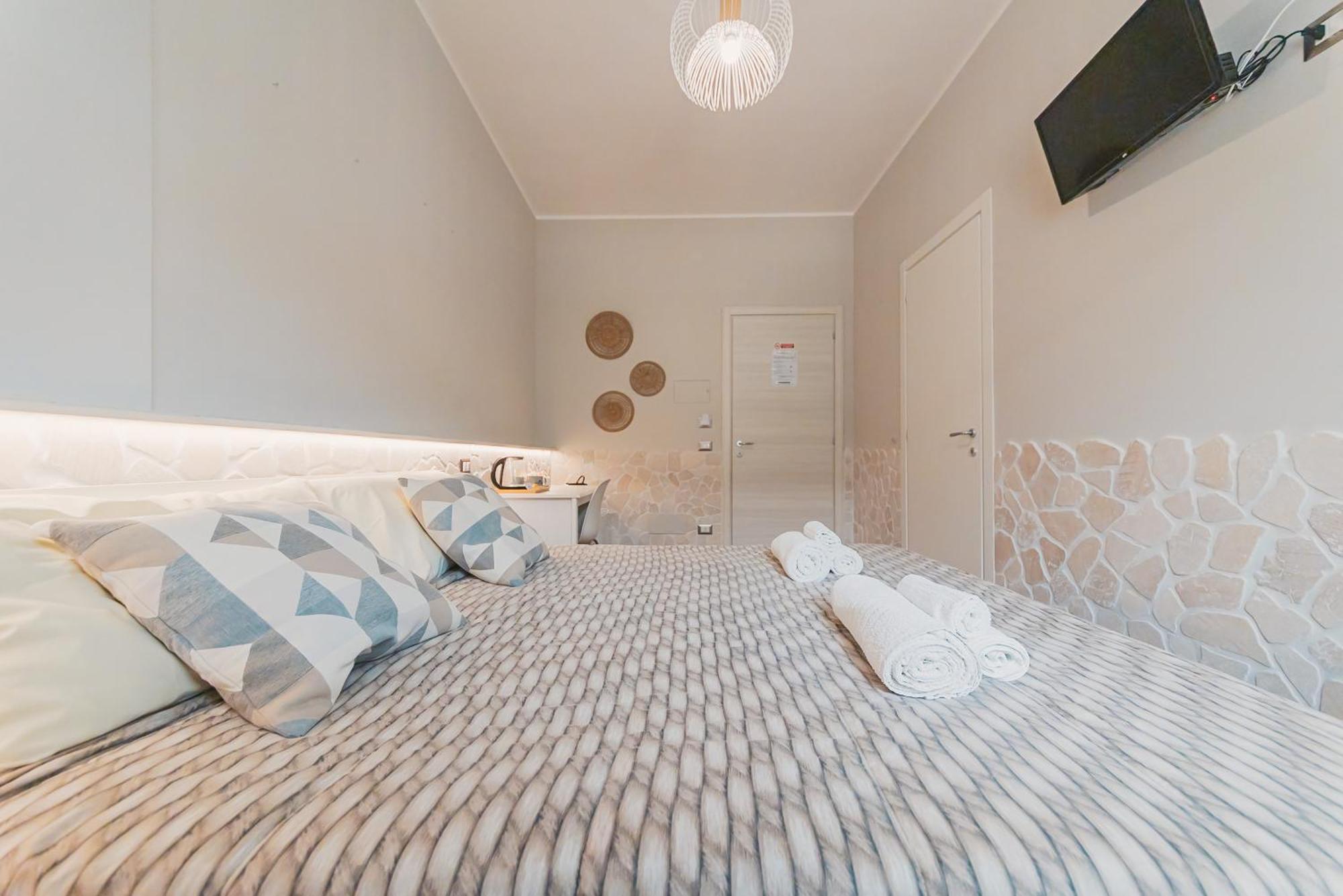 Apulia Rooms Бари Экстерьер фото