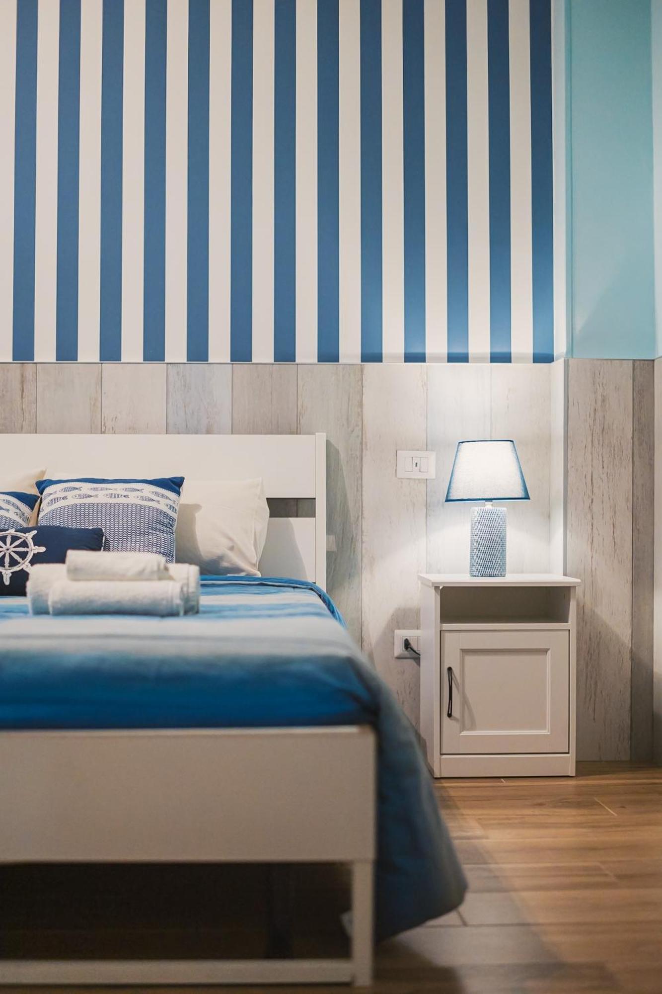 Apulia Rooms Бари Экстерьер фото